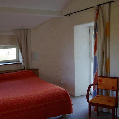Gites Du Manoir De Goandour Крозон Стая снимка